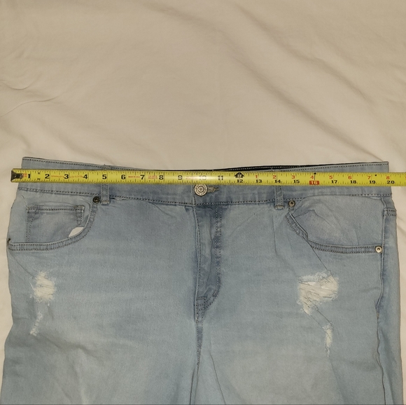 Terra and Sky jeans - Picture 5 of 6